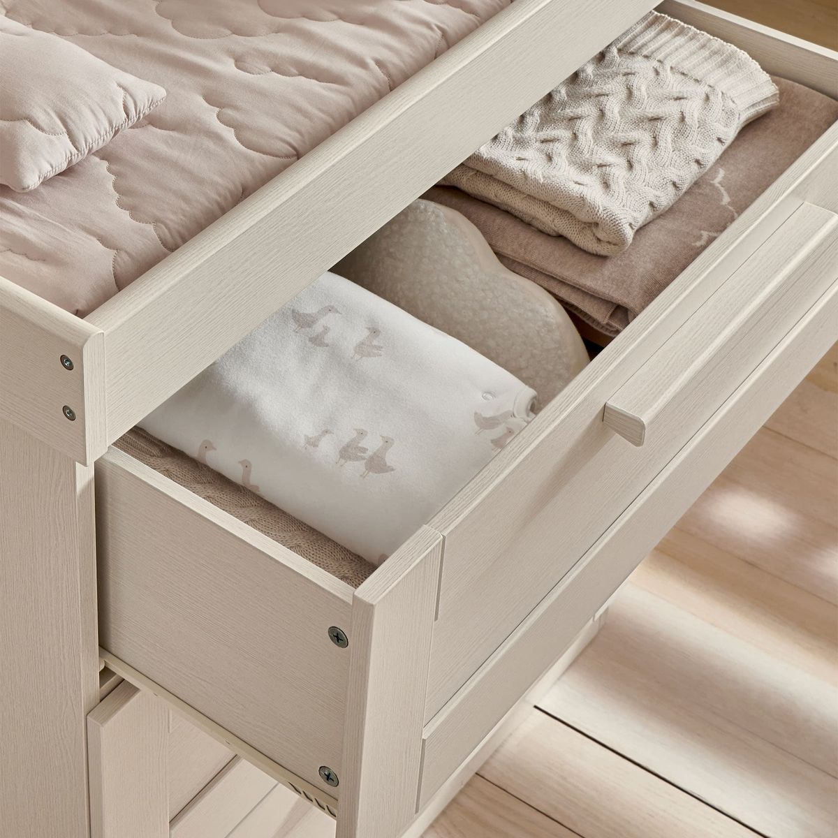 Mamas & Papas Atlas 2 Piece Cotbed Set with Dresser Changer - Warm Beige