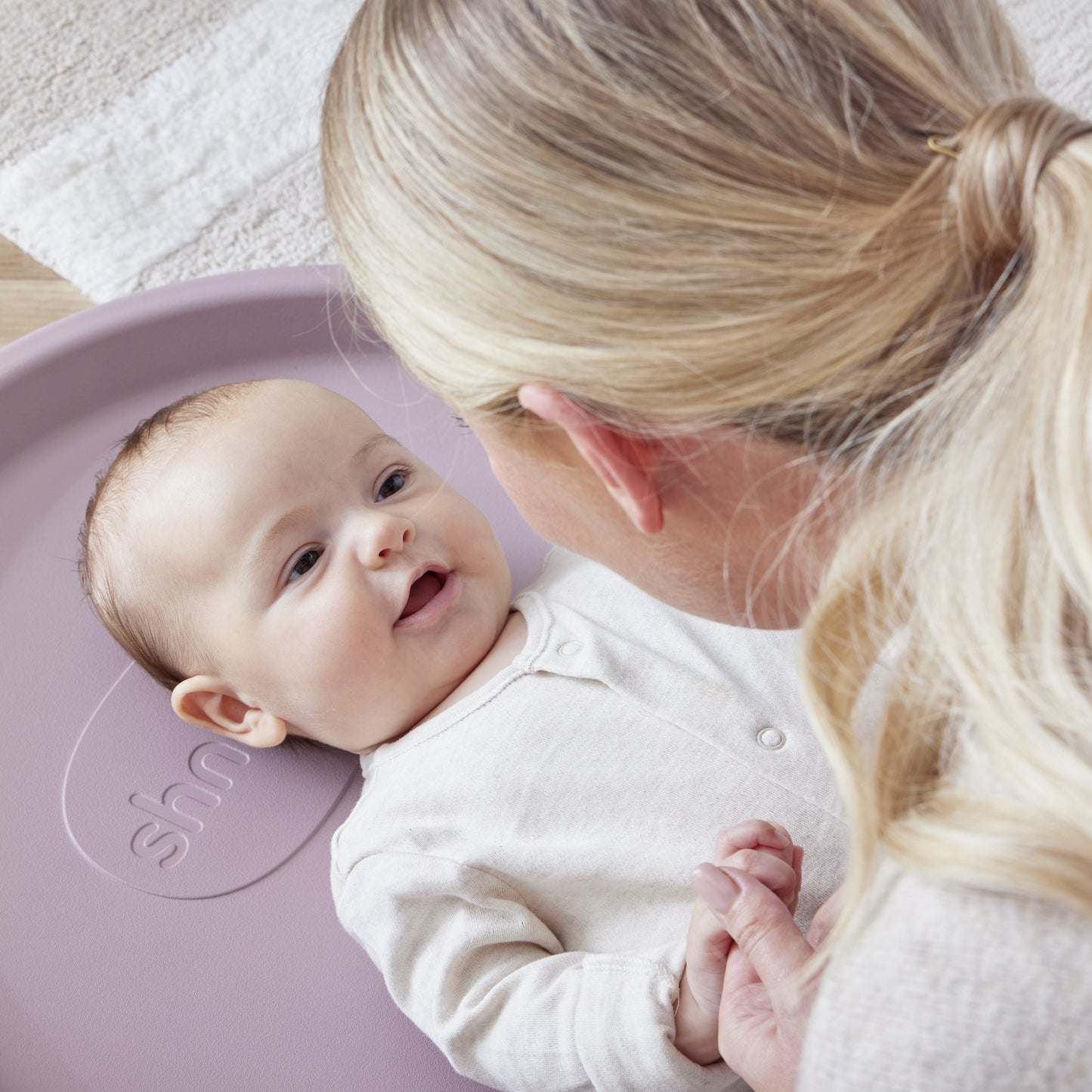 Shnuggle Squishy Changing Mat – The Ultimate Comfy & Hygienic Changing Solution- Blossom