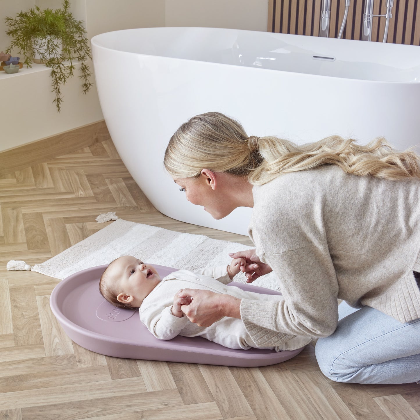 Shnuggle Squishy Changing Mat – The Ultimate Comfy & Hygienic Changing Solution- Blossom