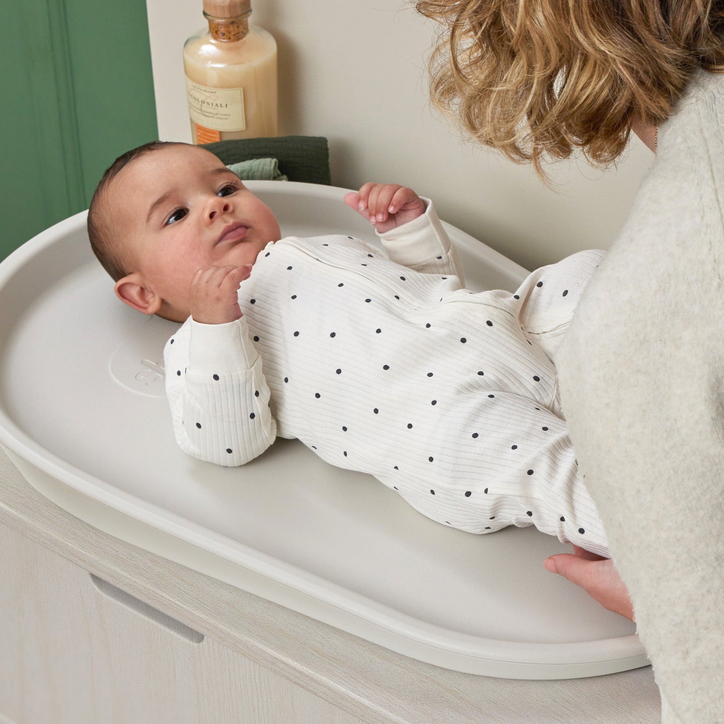 Shnuggle Squishy Changing Mat – The Ultimate Comfy & Hygienic Changing Solution- Ivory