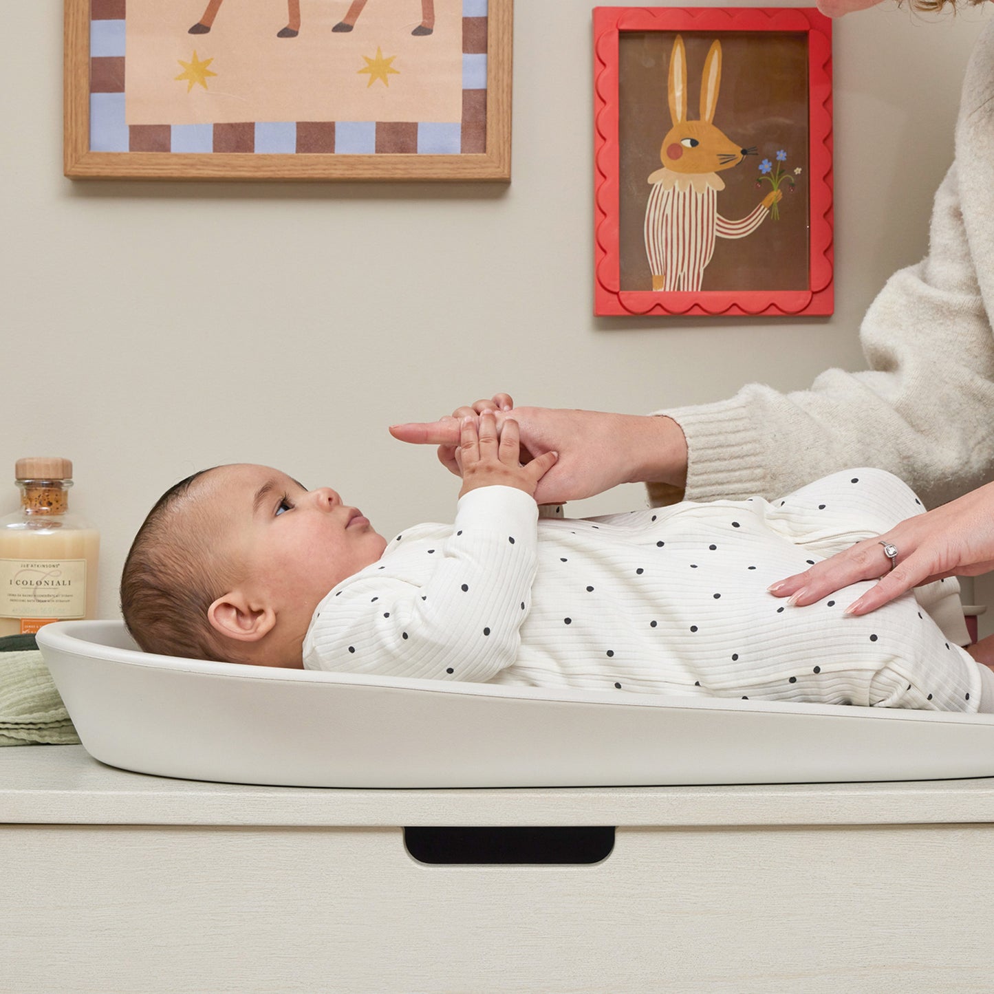 Shnuggle Squishy Changing Mat – The Ultimate Comfy & Hygienic Changing Solution- Ivory