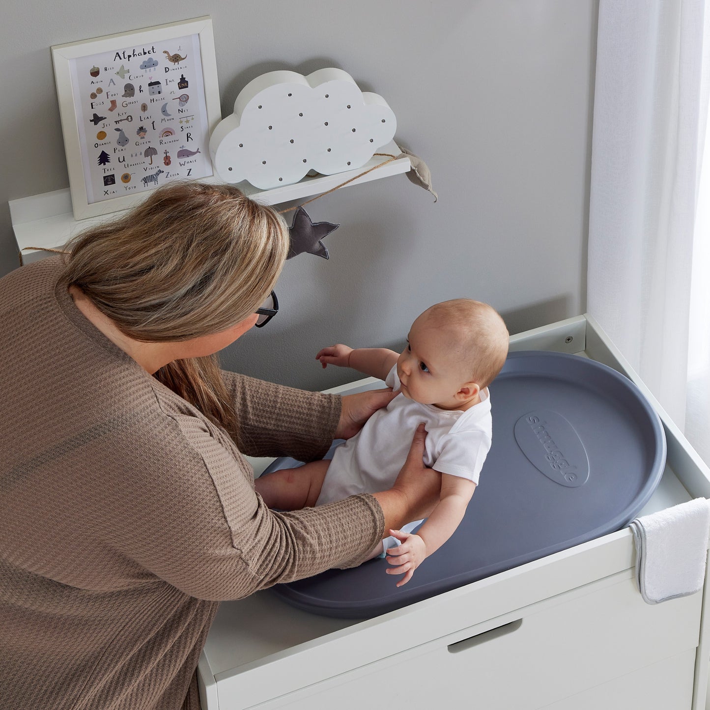Shnuggle Squishy Changing Mat – The Ultimate Comfy & Hygienic Changing Solution- Grey