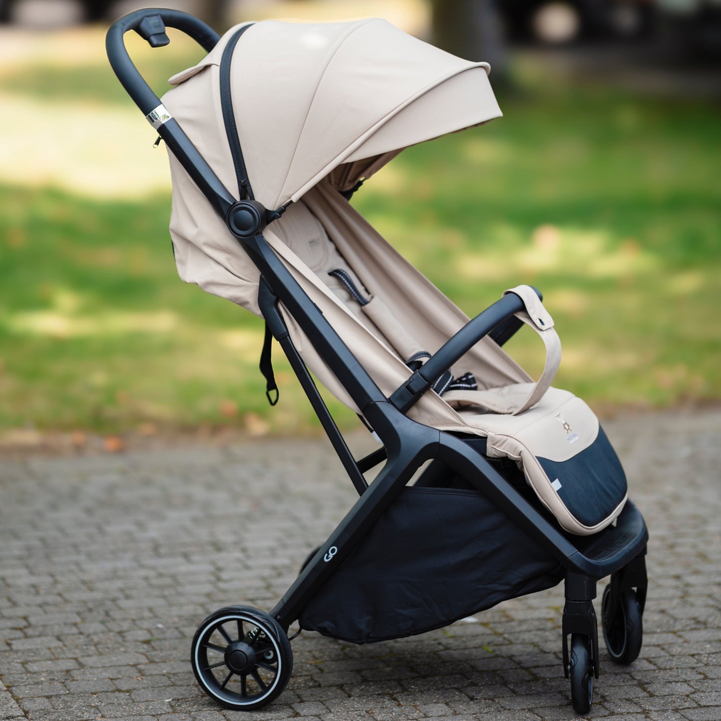 MOCCA Baby Go Compact Stroller (Beige)
