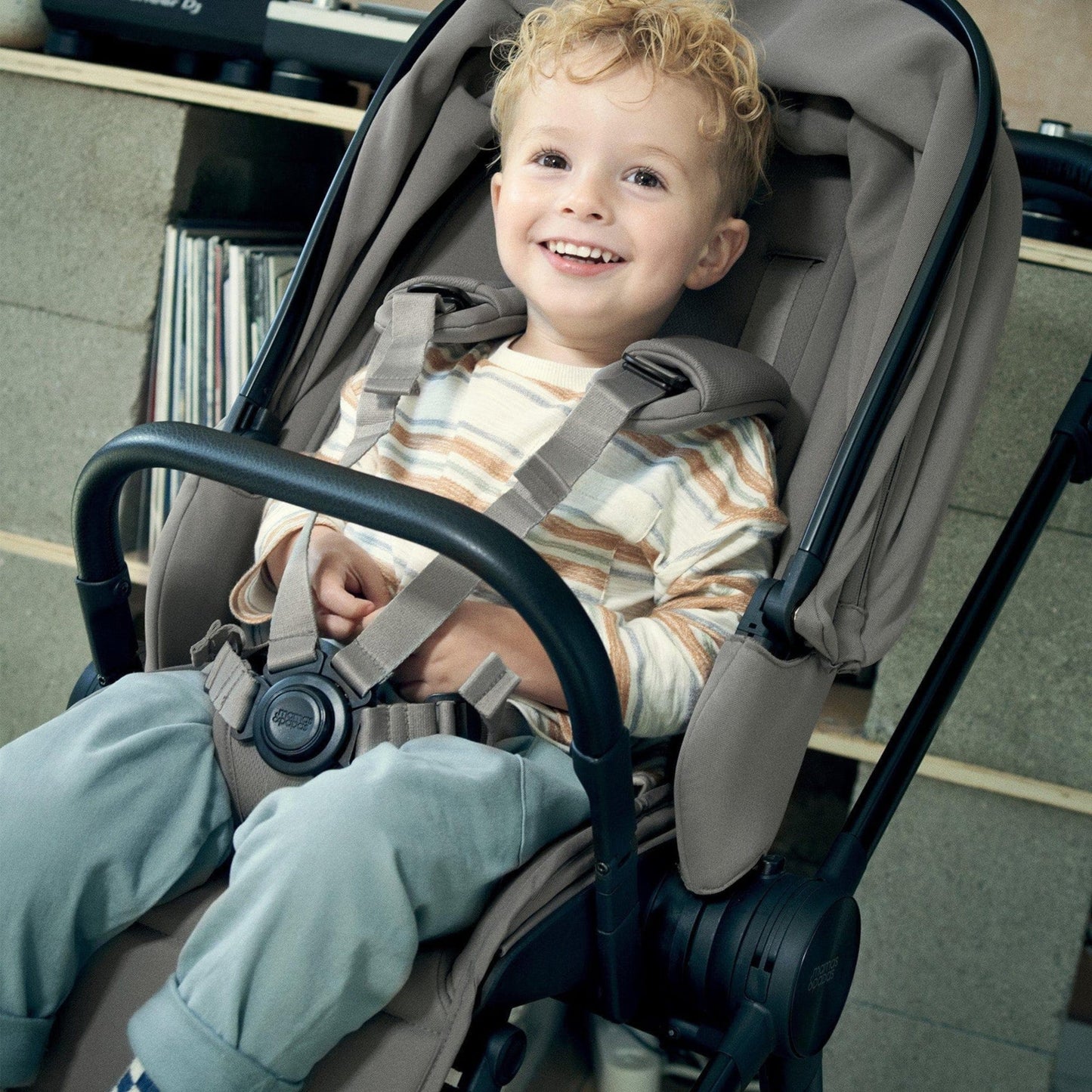 Vardo Pushchair Bundle (6 Pieces) - Storm