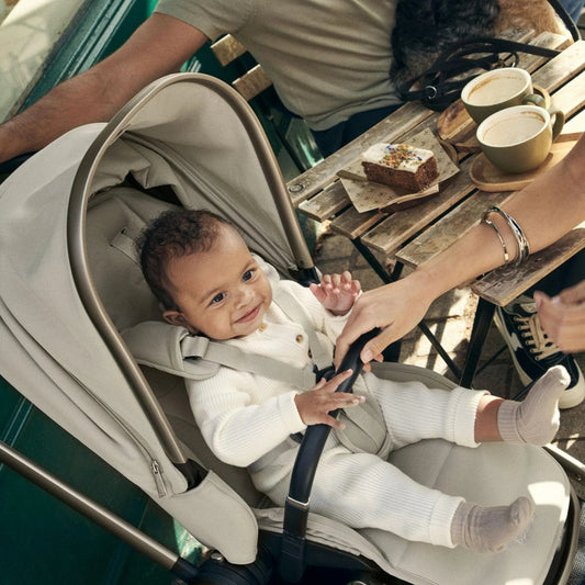 Mamas and Papas Vardo Pushchair Ultimate Newborn Bundle (12 Pieces) - Shell