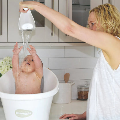 Shnuggle Washy Bath Jug – Gentle, Tear-Free Hair Rinsing