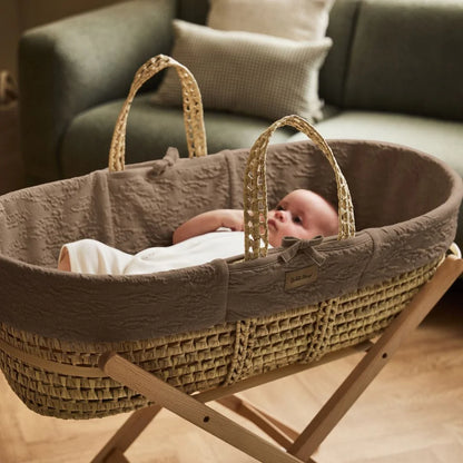 The Little Green Sheep Organic Knitted Moses Basket, Mattress & Natural Foldable Stand Linen