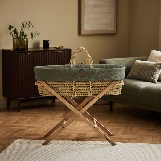 The Little Green Sheep Organic Knitted Moses Basket, Mattress & Natural Foldable Stand Linen