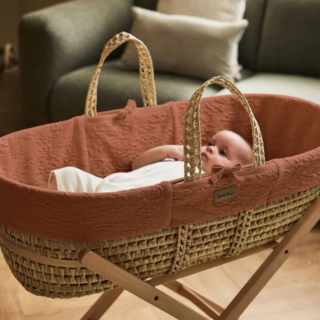 The Little Green Sheep Organic Knitted Moses Basket, Mattress & Natural Foldable Stand Linen