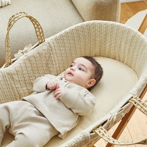 The Little Green Sheep Organic Knitted Moses Basket, Mattress & Natural Foldable Stand Linen